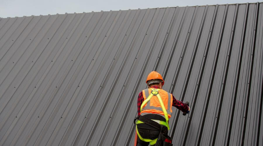 Professional metal roof installation services in Murfreesboro, AR